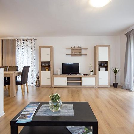 Holiday House Casa Maria 로비니 외부 사진