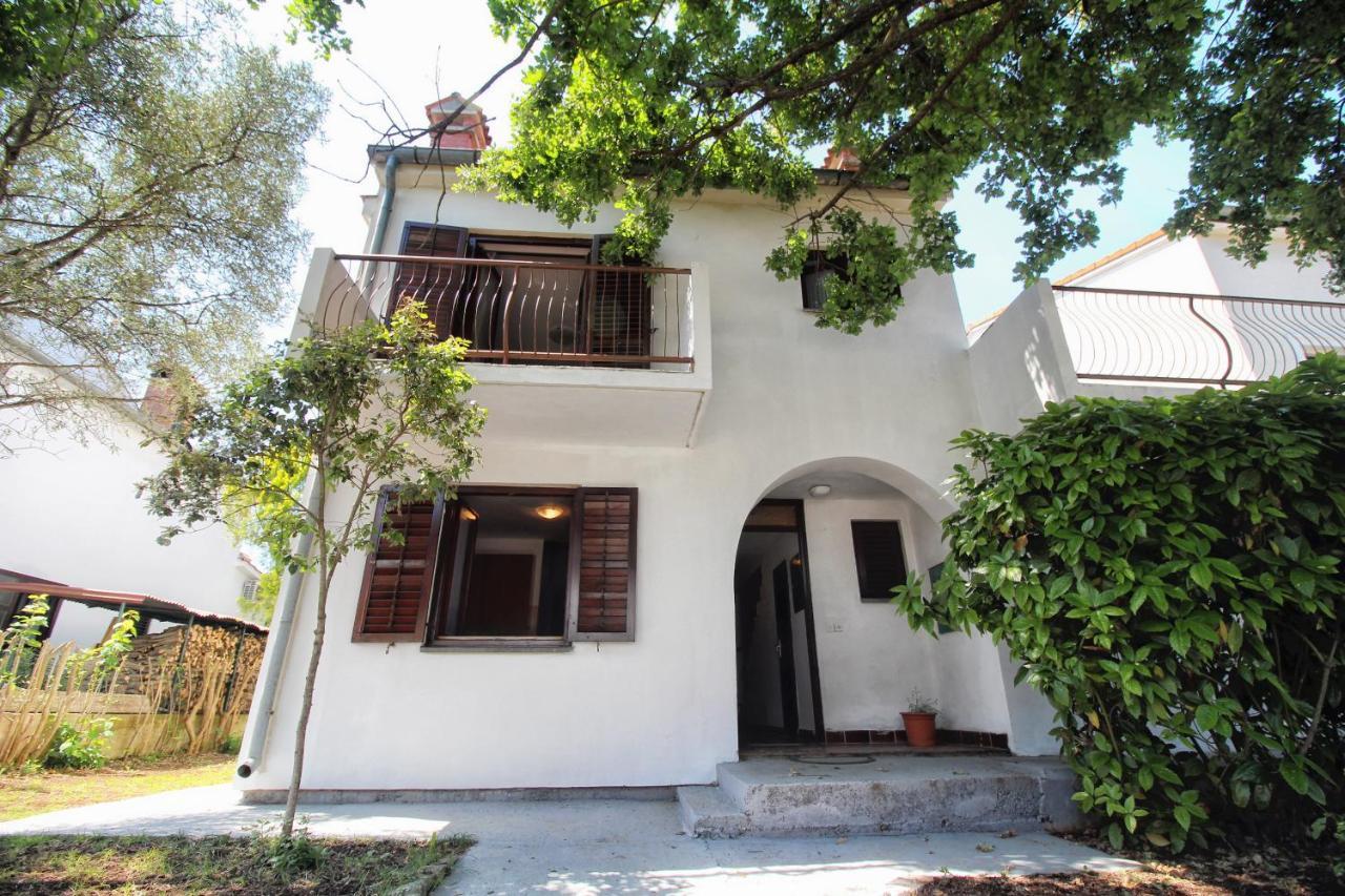 Holiday House Casa Maria 로비니 외부 사진