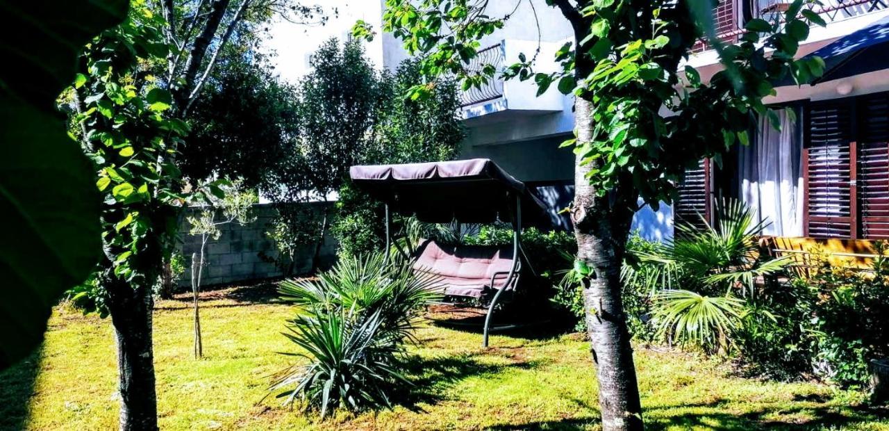 Holiday House Casa Maria 로비니 외부 사진